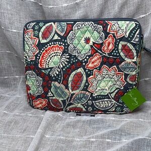 Vera Bradley Nomadic Floral Design Quilted Padded Laptop Sleeve Travel Case NWT
